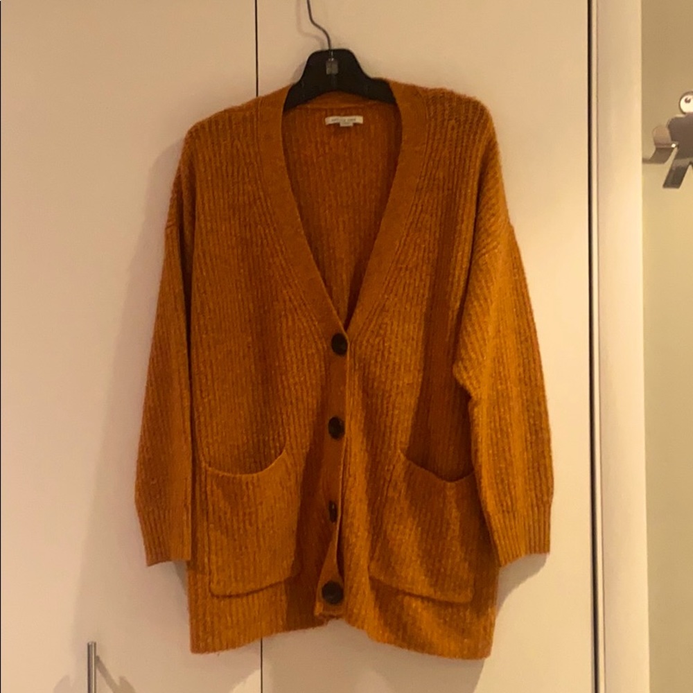 American Eagle Cardigan/ Sweater